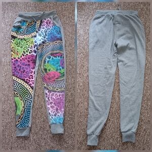 Size small Celebrity Design Print Pants